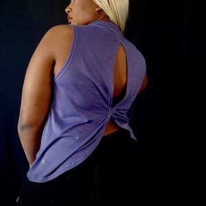 Lululemon Twist and Reach Mock neck